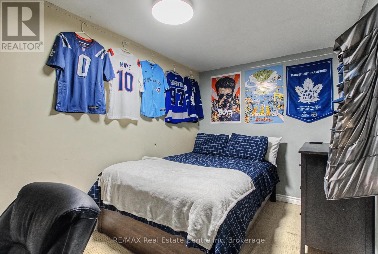 912 Laurier Avenue, Milton, Ontario  L9T 4H6 - Photo 25 - W12753096