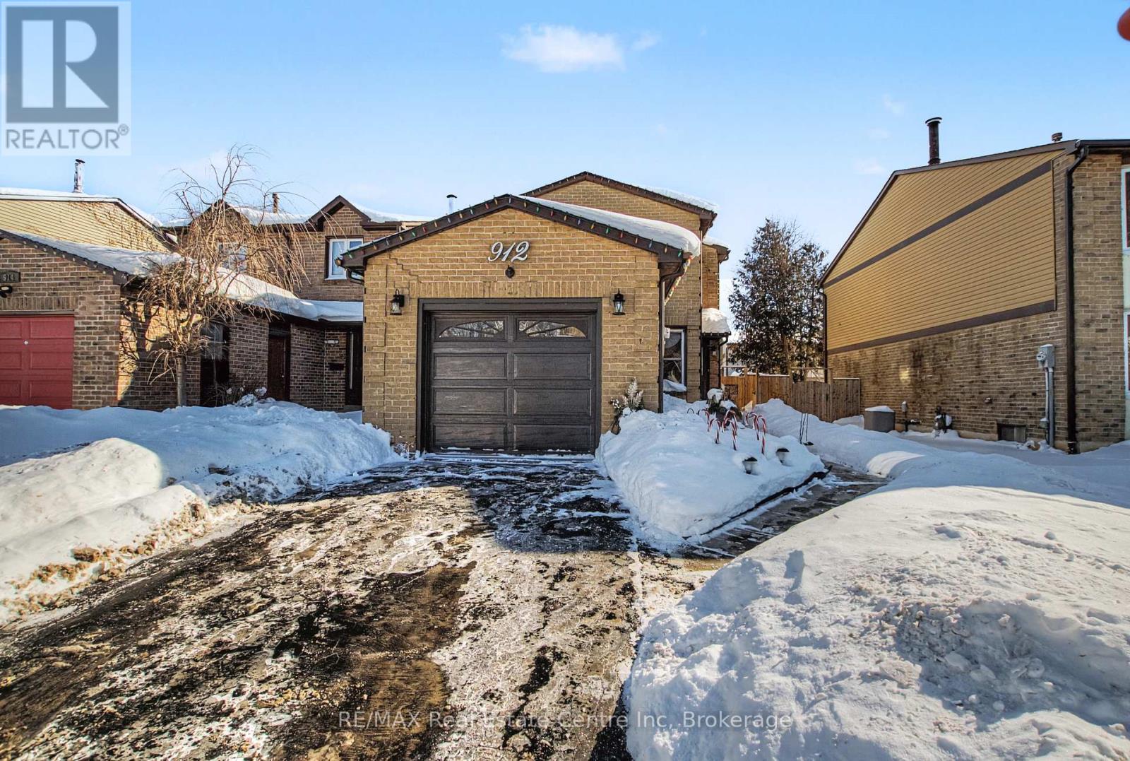 912 Laurier Avenue, Milton, Ontario  L9T 4H6 - Photo 4 - W12753096