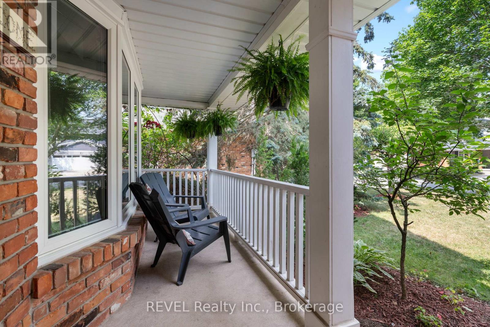 12 Arbour Glen Drive, St. Catharines (Grapeview), Ontario L2W 1B1 - Photo 4 - X12753142