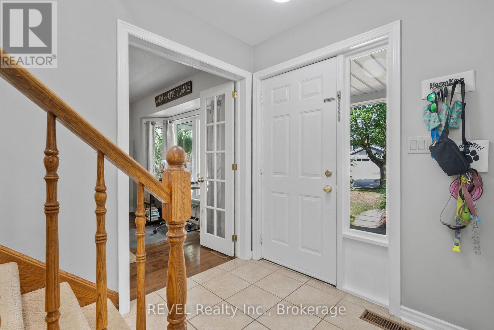 12 Arbour Glen Drive, St. Catharines (Grapeview), Ontario L2W 1B1 - Photo 5 - X12753142