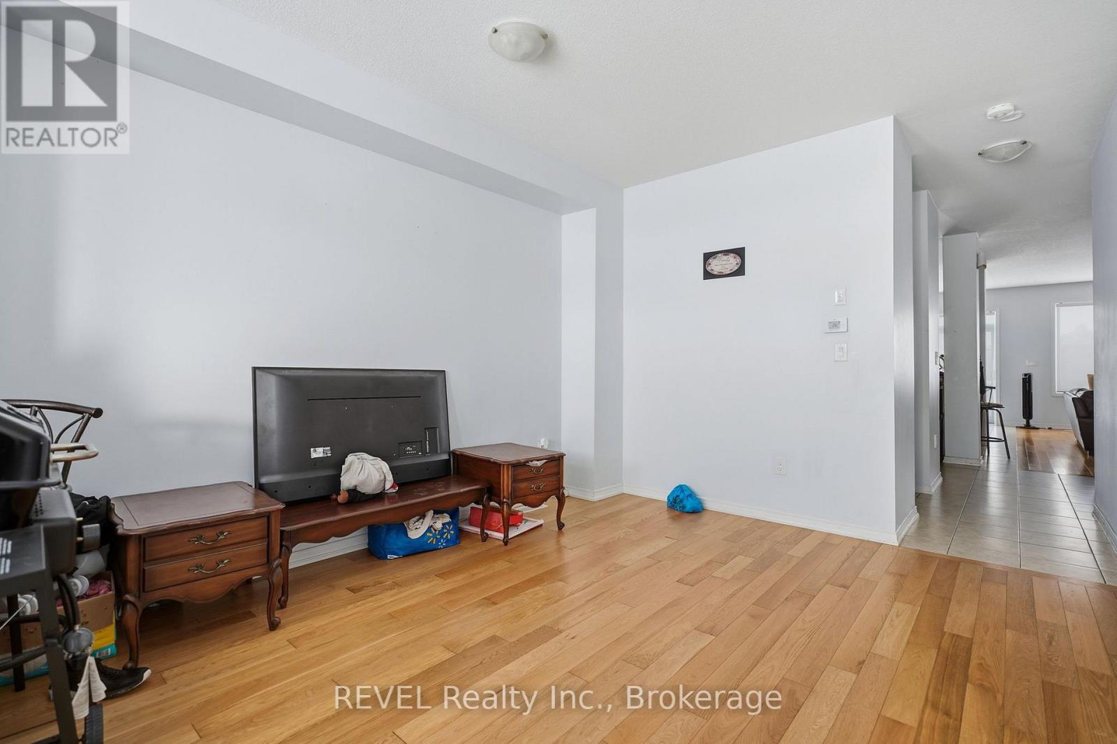 67 Esther Crescent, Thorold (Hurricane/merrittville), Ontario  L3B 0G3 - Photo 7 - X12753160