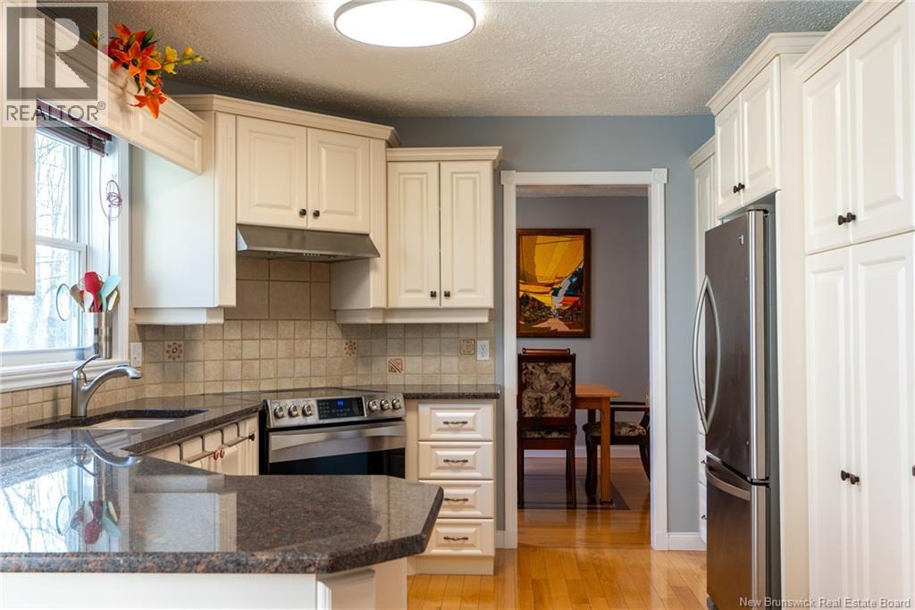 20 Gloucester Crescent, Fredericton, New Brunswick  E3B 6E6 - Photo 11 - NB133077
