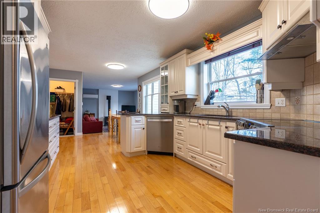 20 Gloucester Crescent, Fredericton, New Brunswick  E3B 6E6 - Photo 12 - NB133077