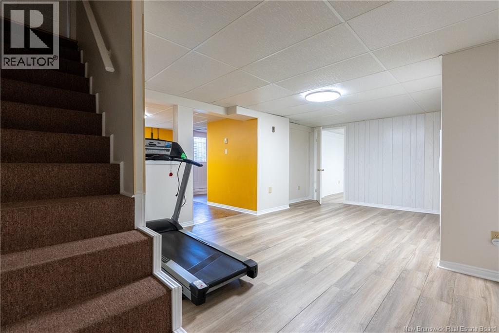 20 Gloucester Crescent, Fredericton, New Brunswick  E3B 6E6 - Photo 27 - NB133077