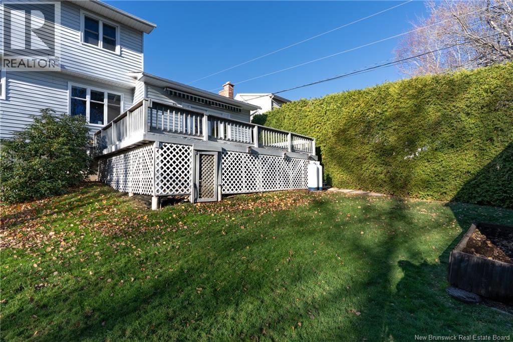 20 Gloucester Crescent, Fredericton, New Brunswick  E3B 6E6 - Photo 34 - NB133077