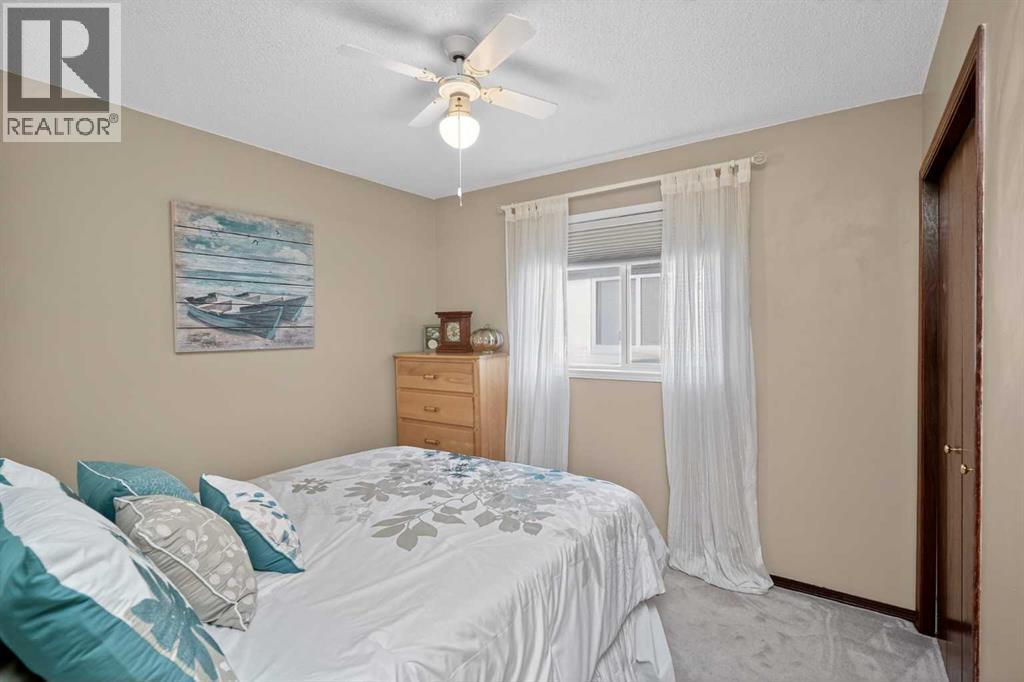 150 Somerset Close Sw, Calgary, Alberta  T2Y 3C4 - Photo 22 - A2279723