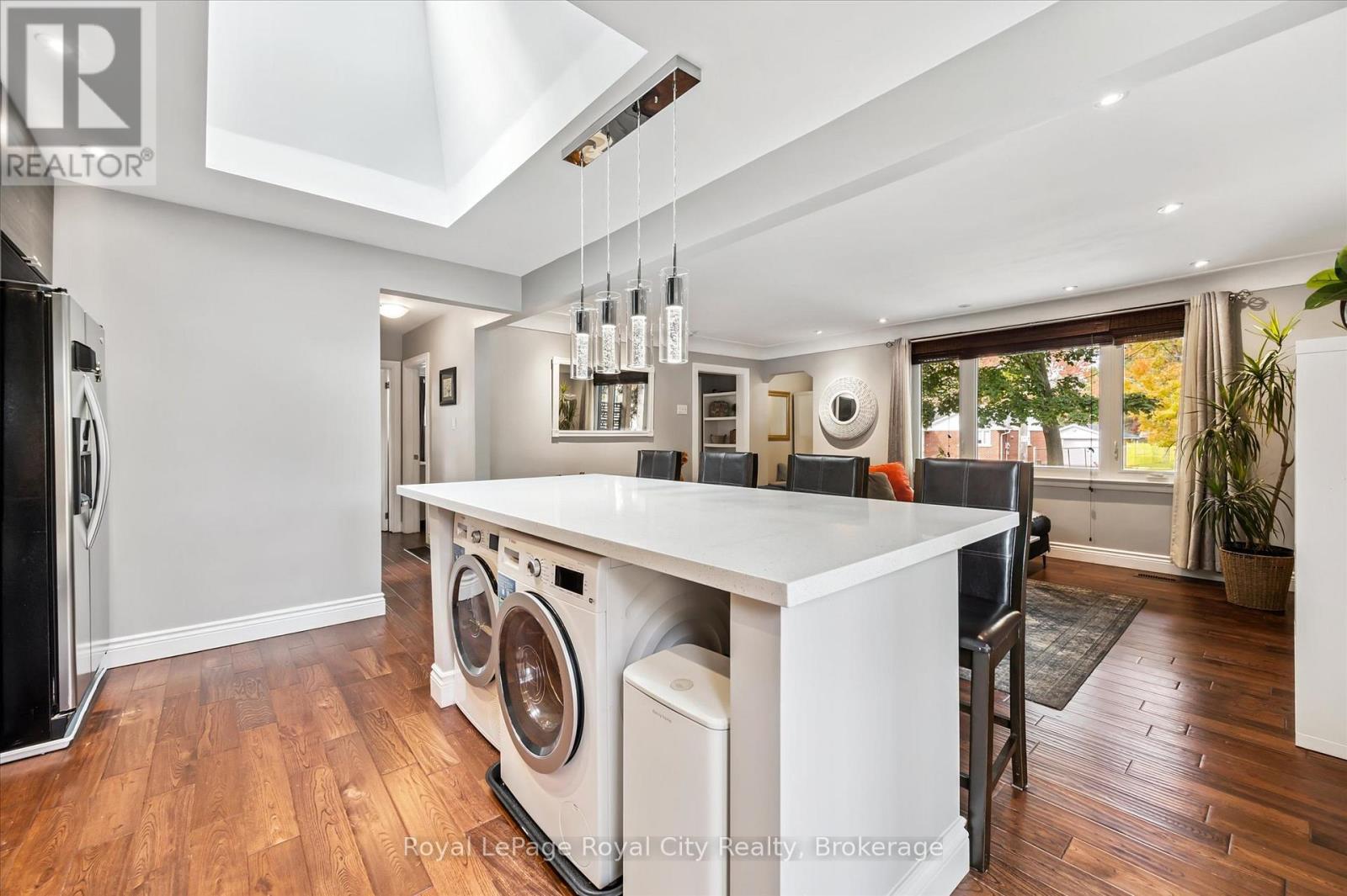 20 Highview Place, Guelph, Ontario  N1H 1M7 - Photo 14 - X12467555