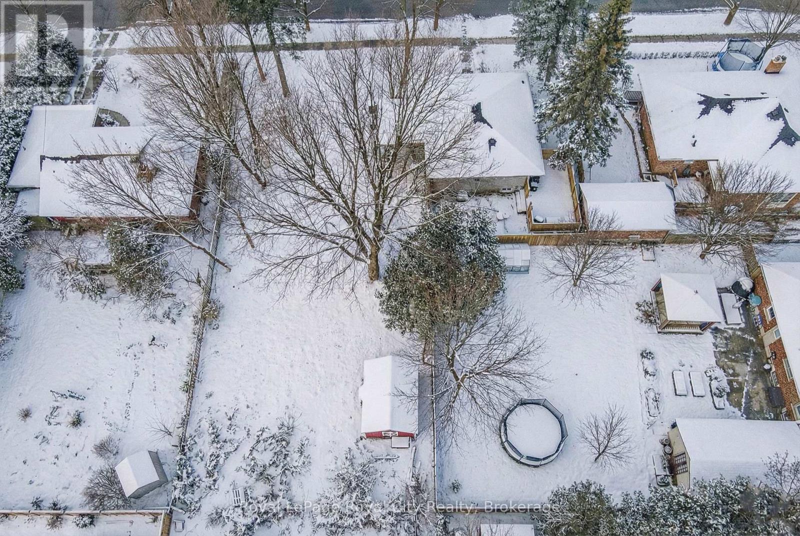 20 Highview Place, Guelph, Ontario  N1H 1M7 - Photo 2 - X12467555