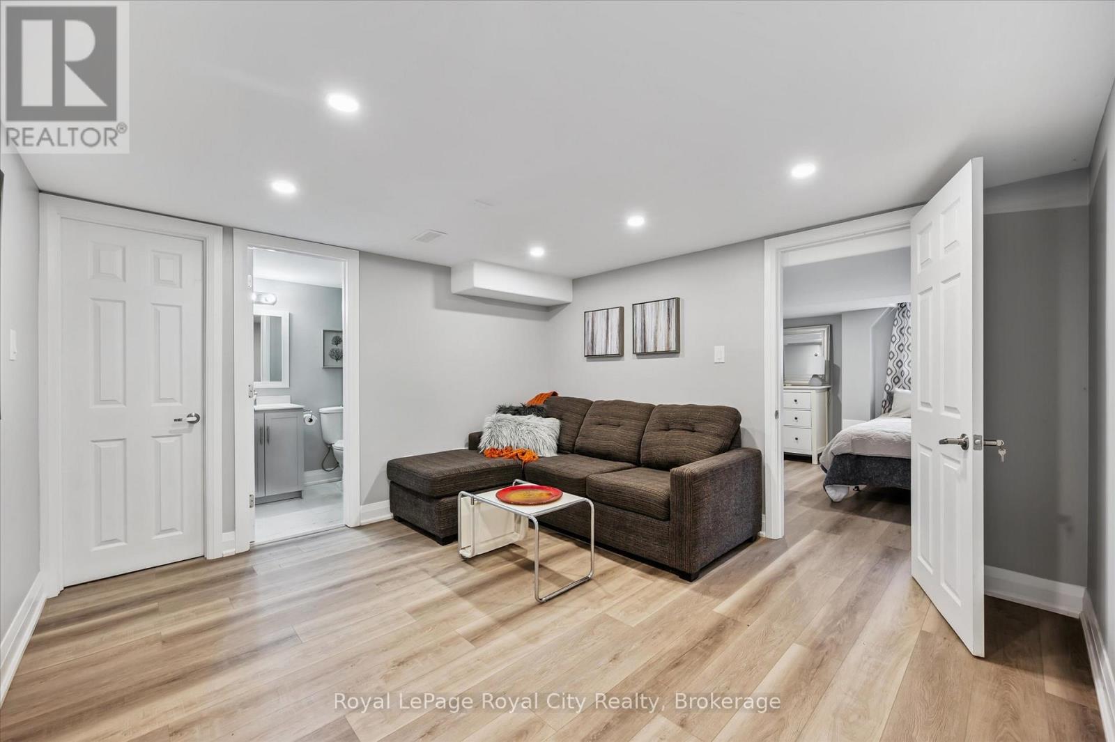 20 Highview Place, Guelph, Ontario  N1H 1M7 - Photo 25 - X12467555