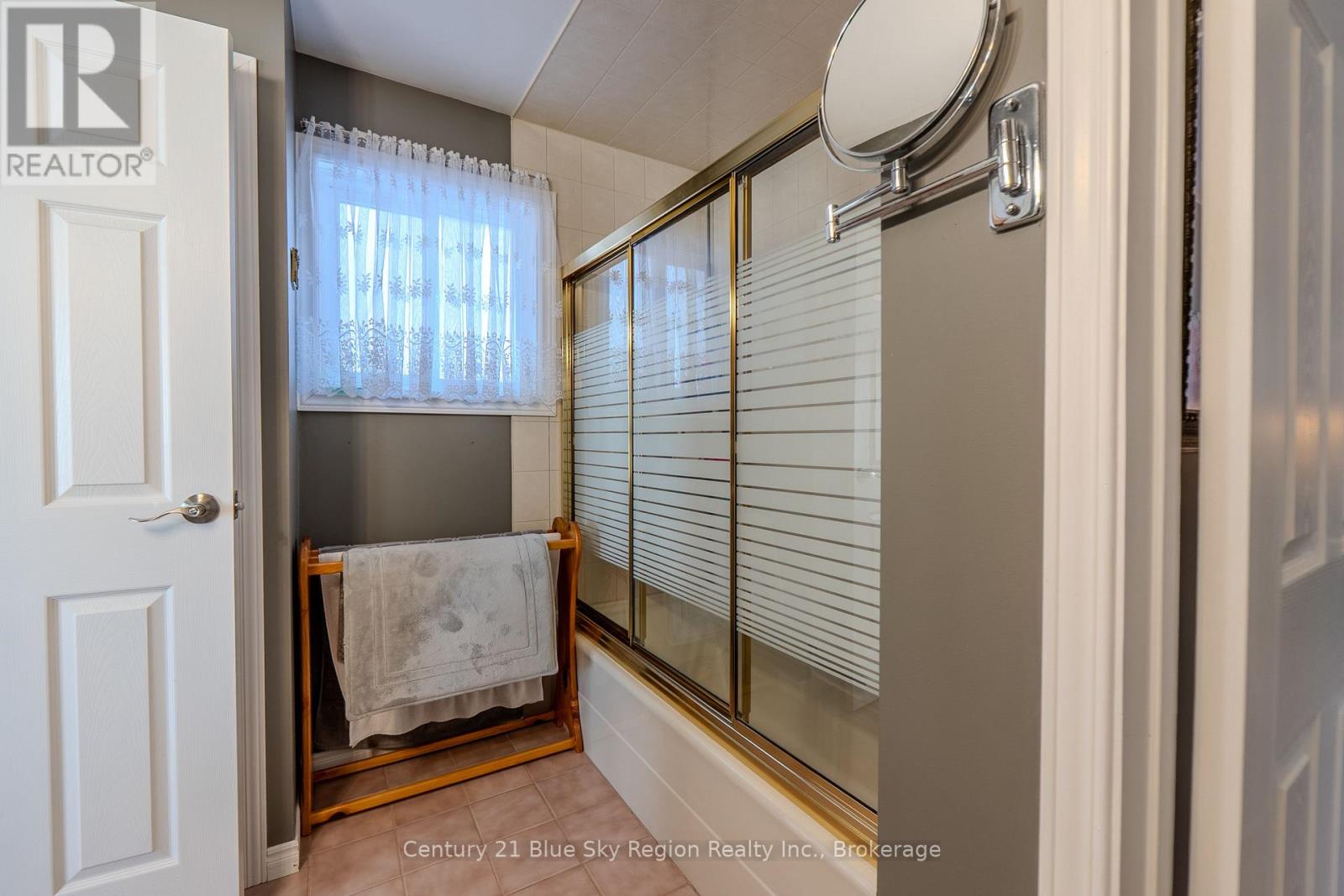 17 Sunrise Lane, Powassan, Ontario  P0H 1Z0 - Photo 27 - X12735190