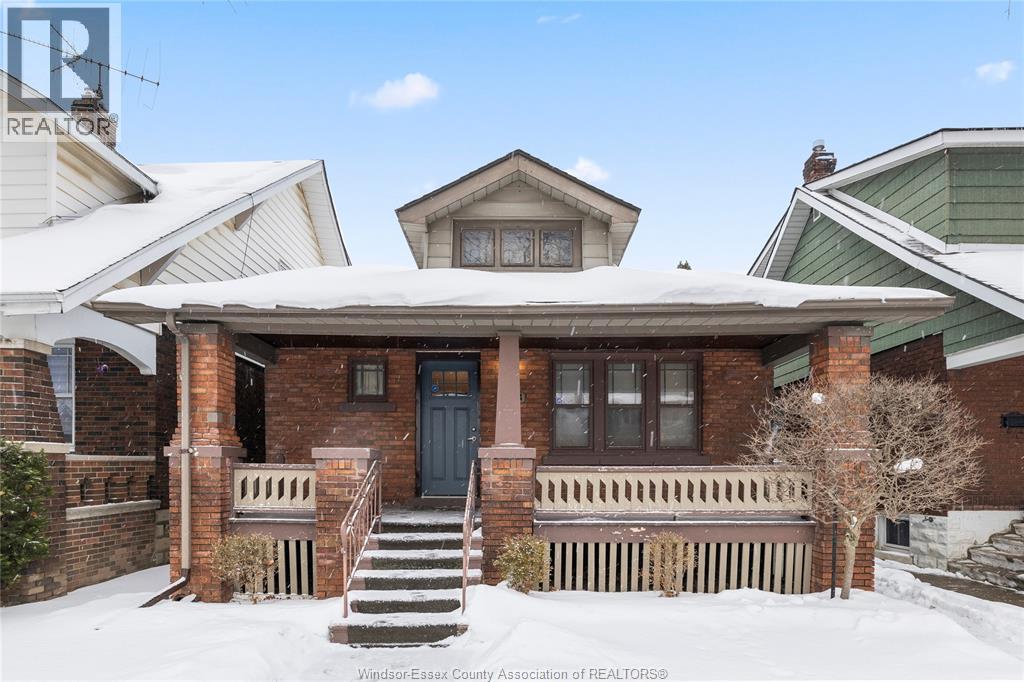 MLS# 26002448: 1358 Gladstone, Windsor, Canada