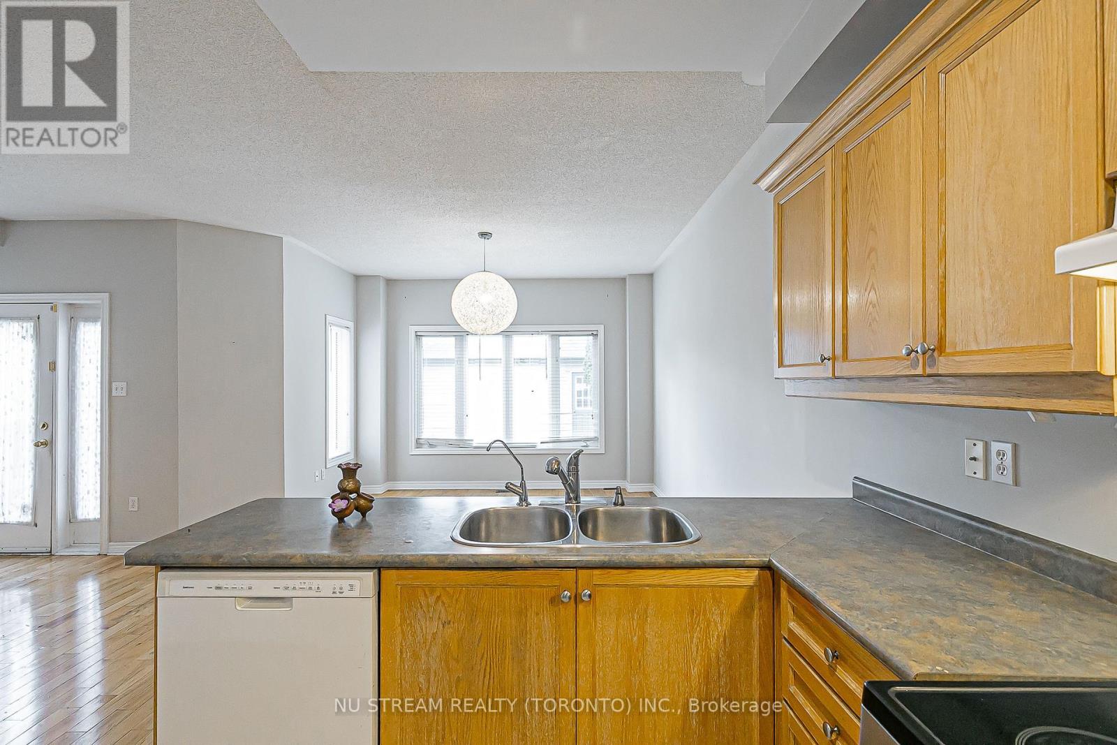 46 Country Glen Road, Markham, Ontario  L6B 1B5 - Photo 17 - N12742146