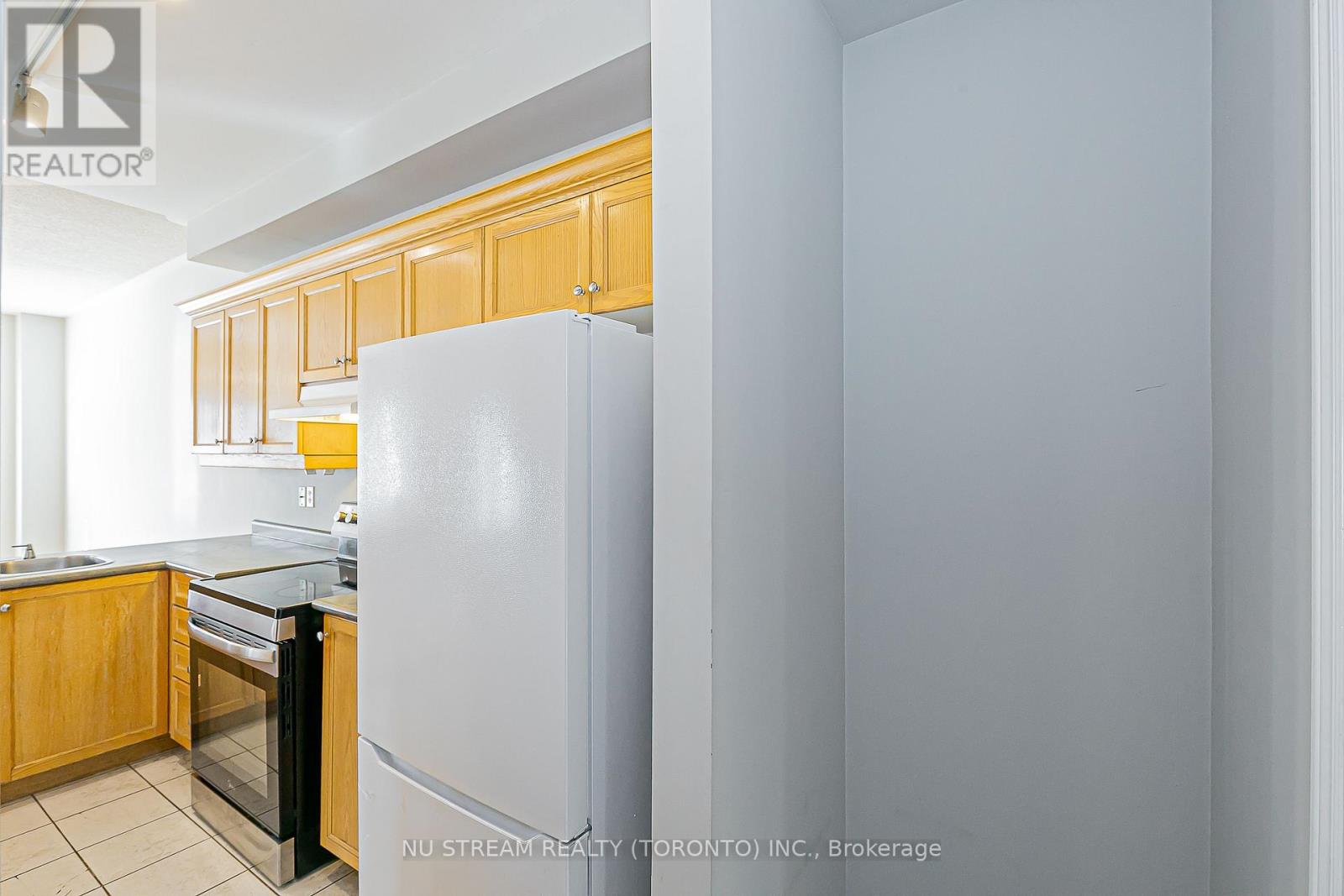 46 Country Glen Road, Markham, Ontario  L6B 1B5 - Photo 19 - N12742146