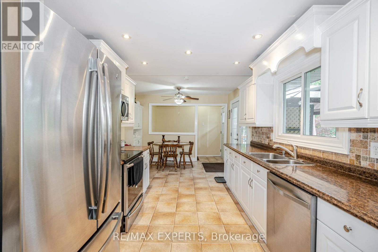 1139 Belle Aire Beach Road, Innisfil, Ontario  L0L 1C0 - Photo 10 - N12745138