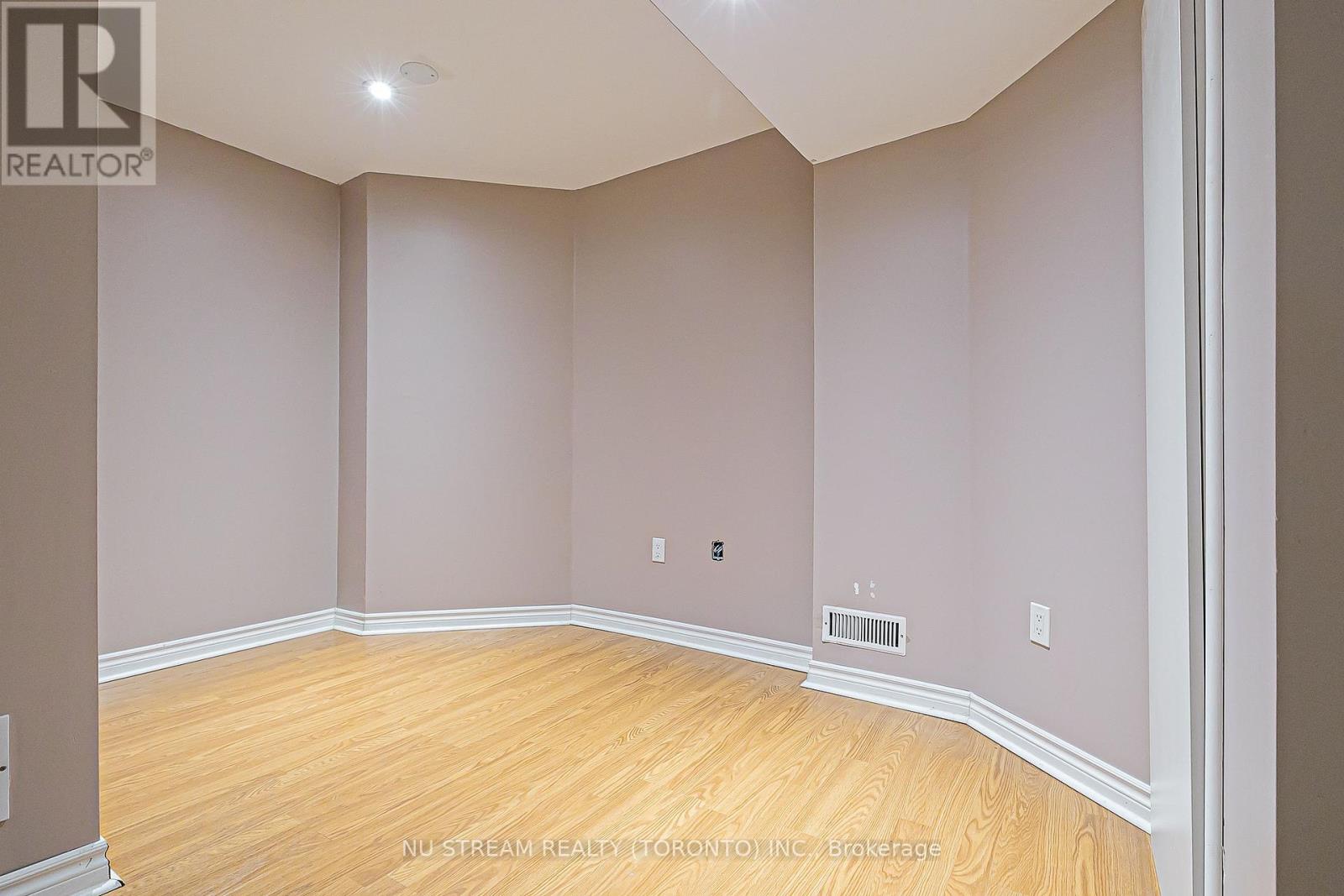 46 Country Glen Road, Markham, Ontario  L6B 1B5 - Photo 41 - N12742146