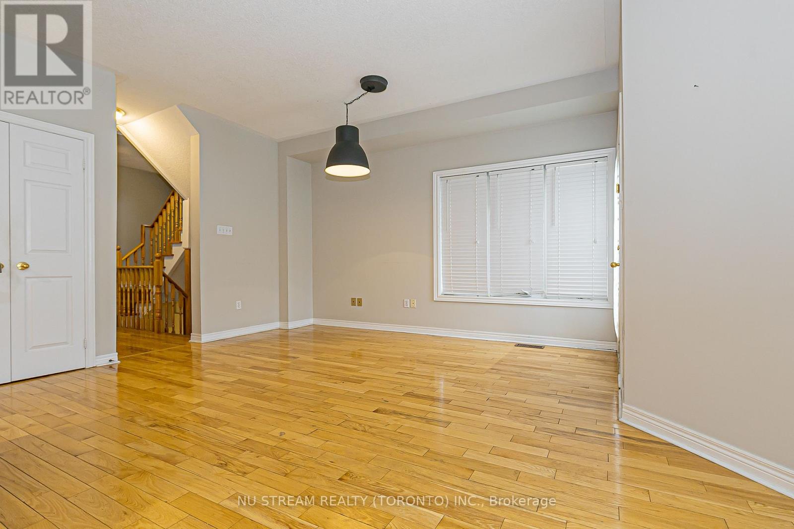 46 Country Glen Road, Markham, Ontario  L6B 1B5 - Photo 7 - N12742146