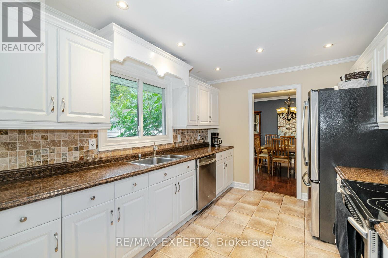 1139 Belle Aire Beach Road, Innisfil, Ontario  L0L 1C0 - Photo 9 - N12745138