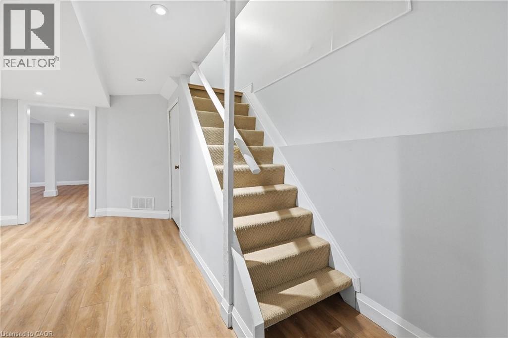 4194 Longmoor Drive Unit# 9, Burlington, Ontario  L7L 5E3 - Photo 29 - 40799896