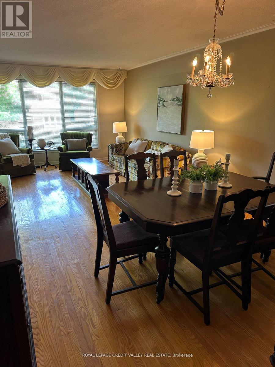 82 Terra Cotta Crescent, Brampton, Ontario  L6W 1C1 - Photo 11 - W12197812