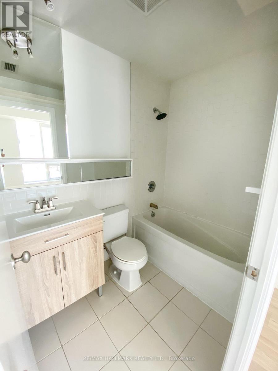 1533 - 111 Elizabeth Street, Toronto, Ontario  M5G 1P7 - Photo 12 - C12752936