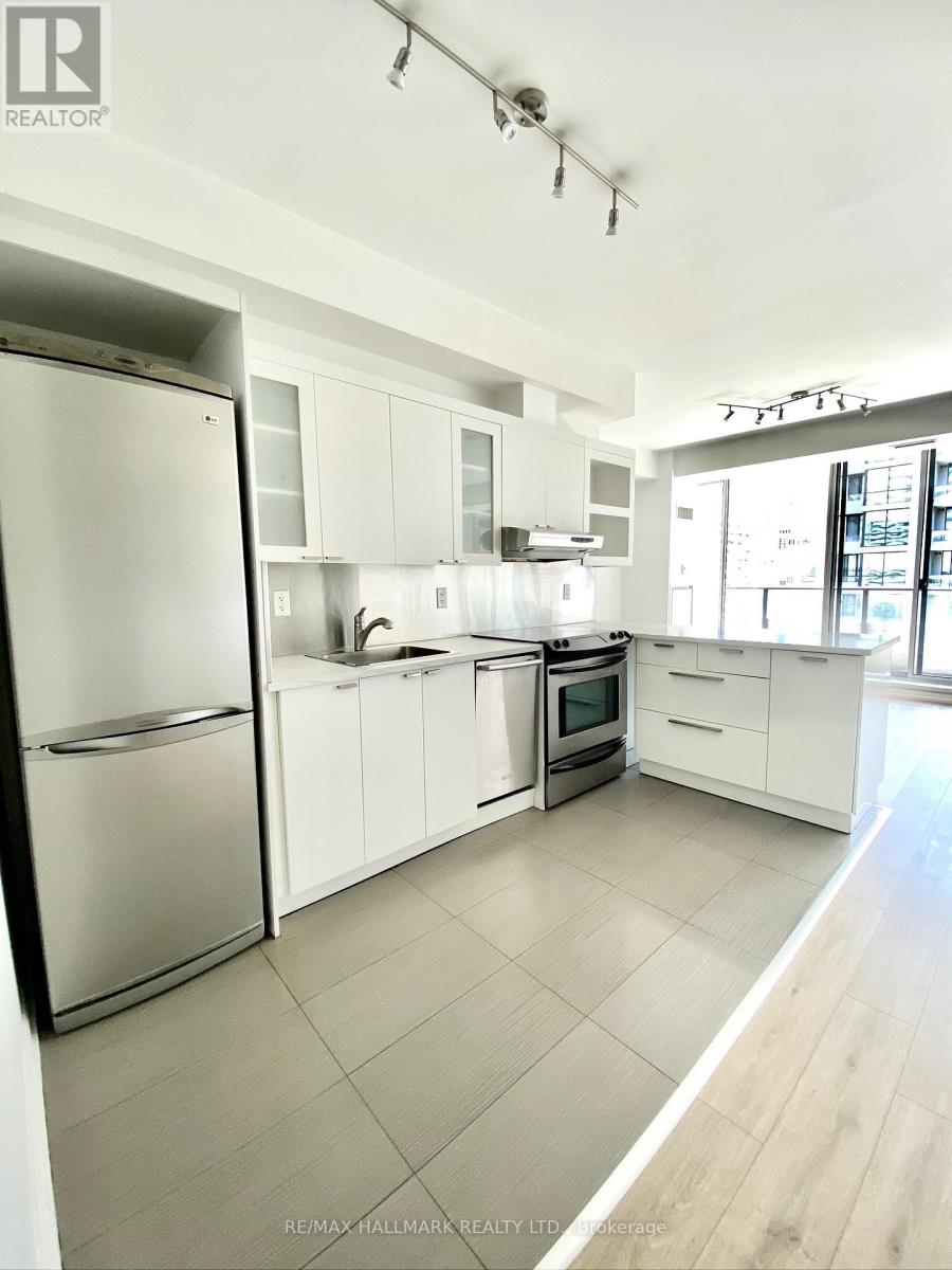 1533 - 111 Elizabeth Street, Toronto, Ontario  M5G 1P7 - Photo 6 - C12752936