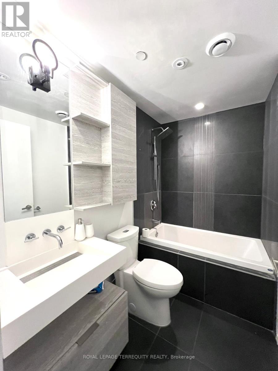 1206 - 5 St Joseph Street, Toronto, Ontario  M4Y 0B6 - Photo 5 - C12752954