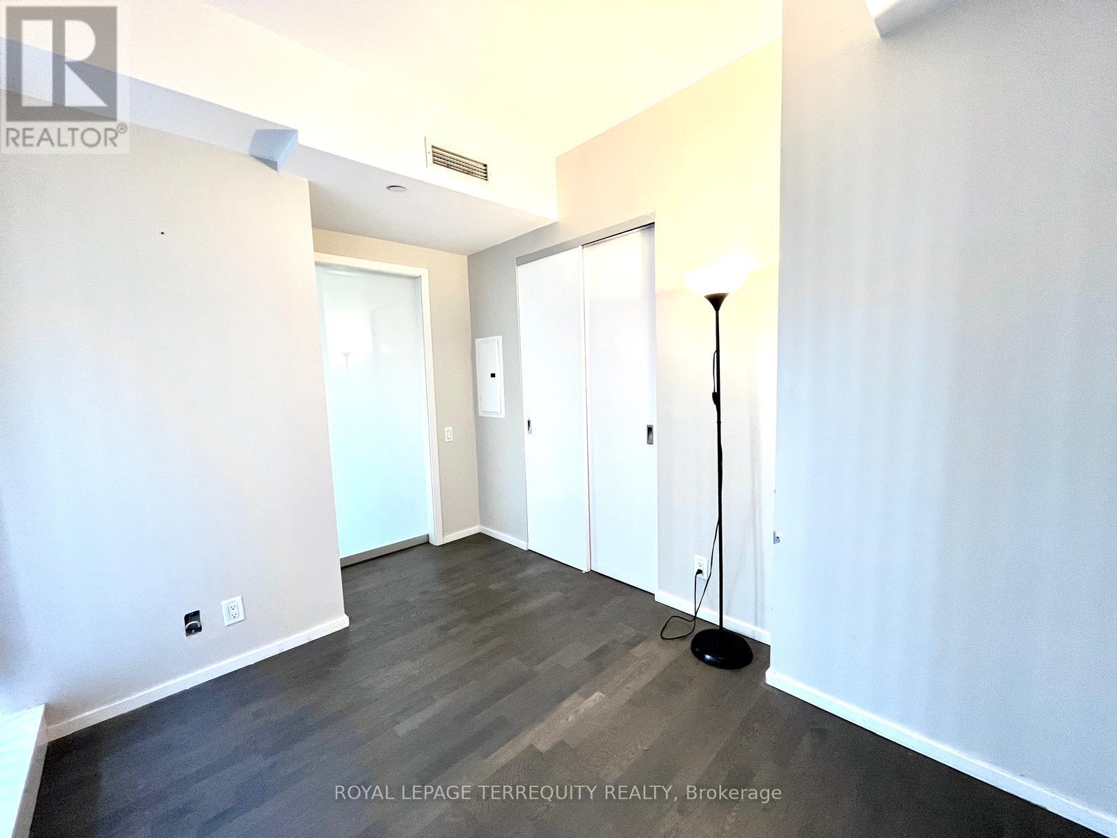 1206 - 5 St Joseph Street, Toronto, Ontario  M4Y 0B6 - Photo 7 - C12752954