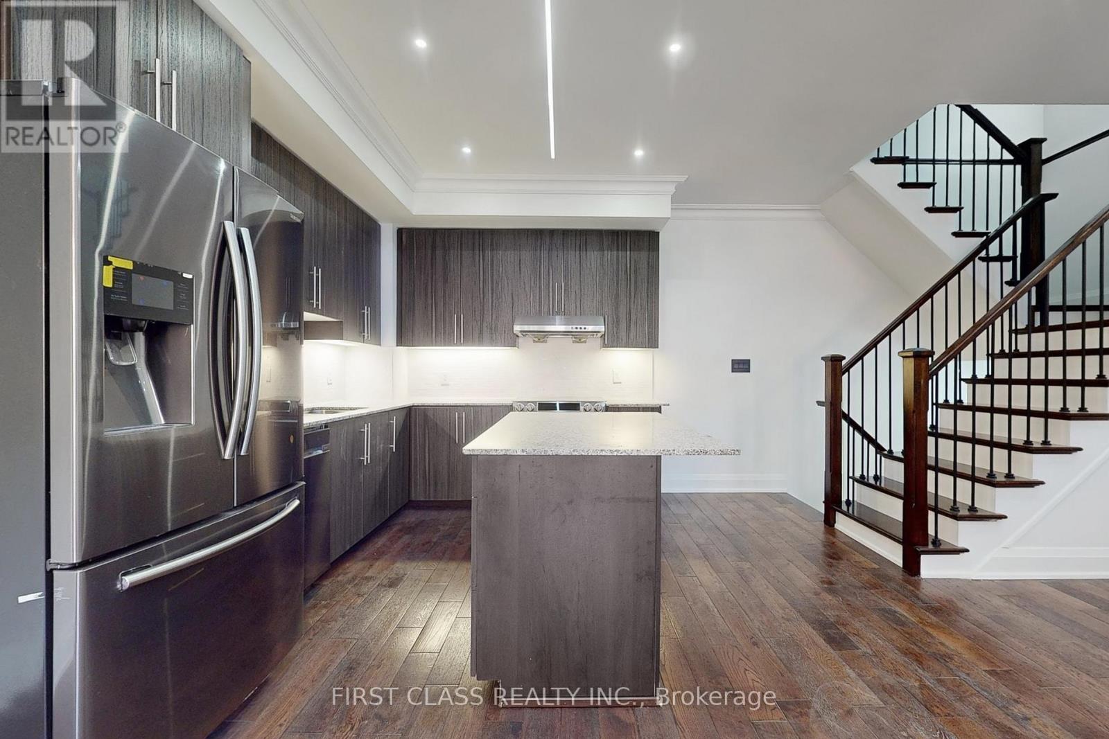 Th 28 - 9 Oakburn Crescent, Toronto, Ontario  M2N 2T5 - Photo 10 - C12753076