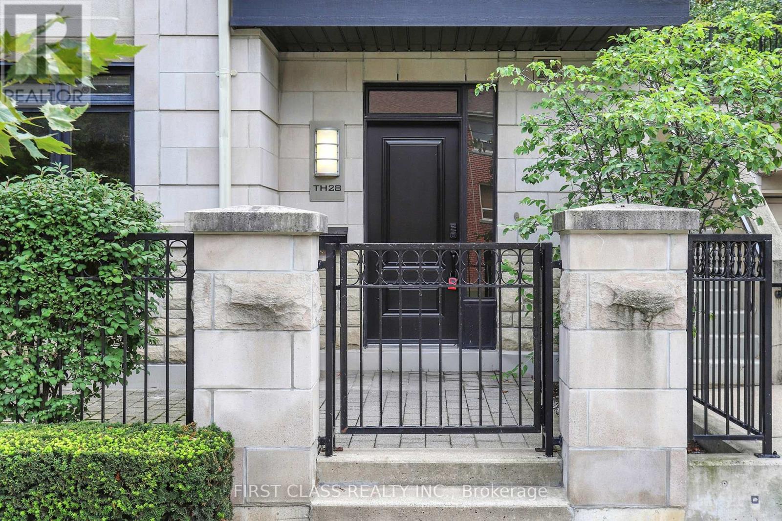 Th 28 - 9 Oakburn Crescent, Toronto, Ontario  M2N 2T5 - Photo 3 - C12753076