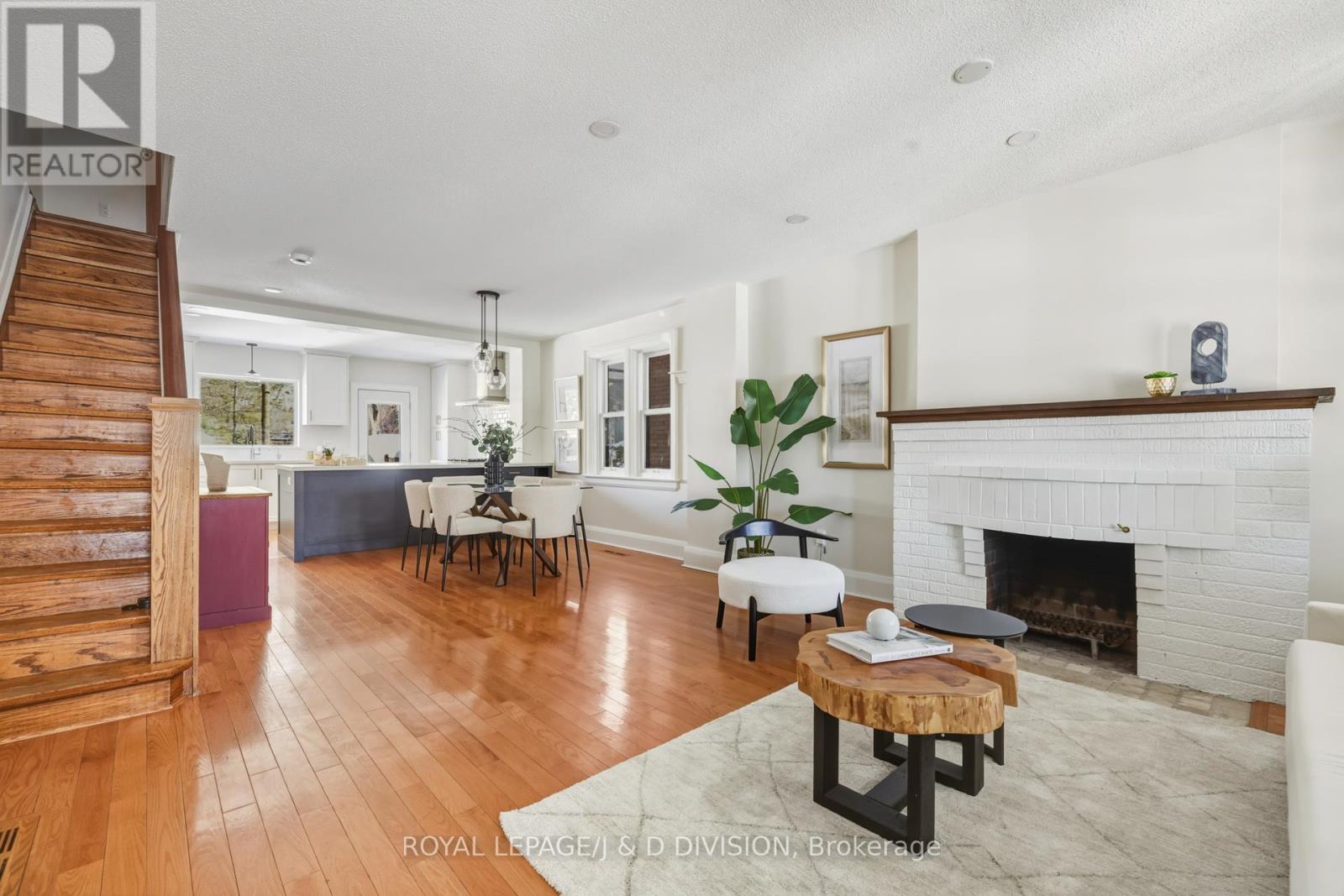 65 EDITH DRIVE, Toronto, Ontario