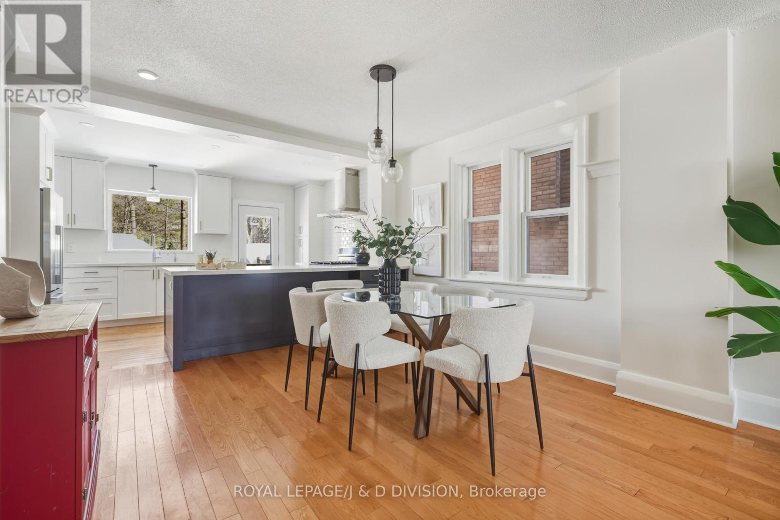 65 Edith Drive, Toronto, Ontario  M4R 1Z1 - Photo 5 - C12753088