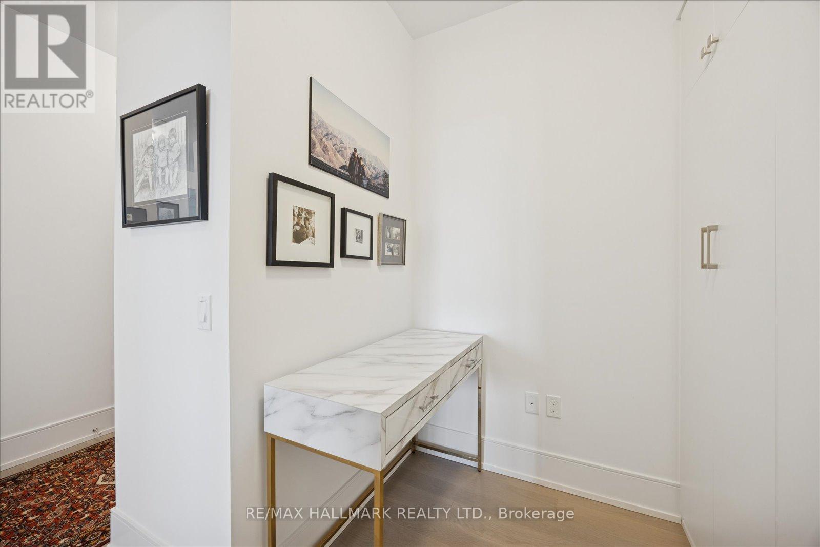 10 Inn On The Park Drive, Toronto (Banbury-Don Mills), Ontario  M3C 0P9 - Photo 11 - C12753106