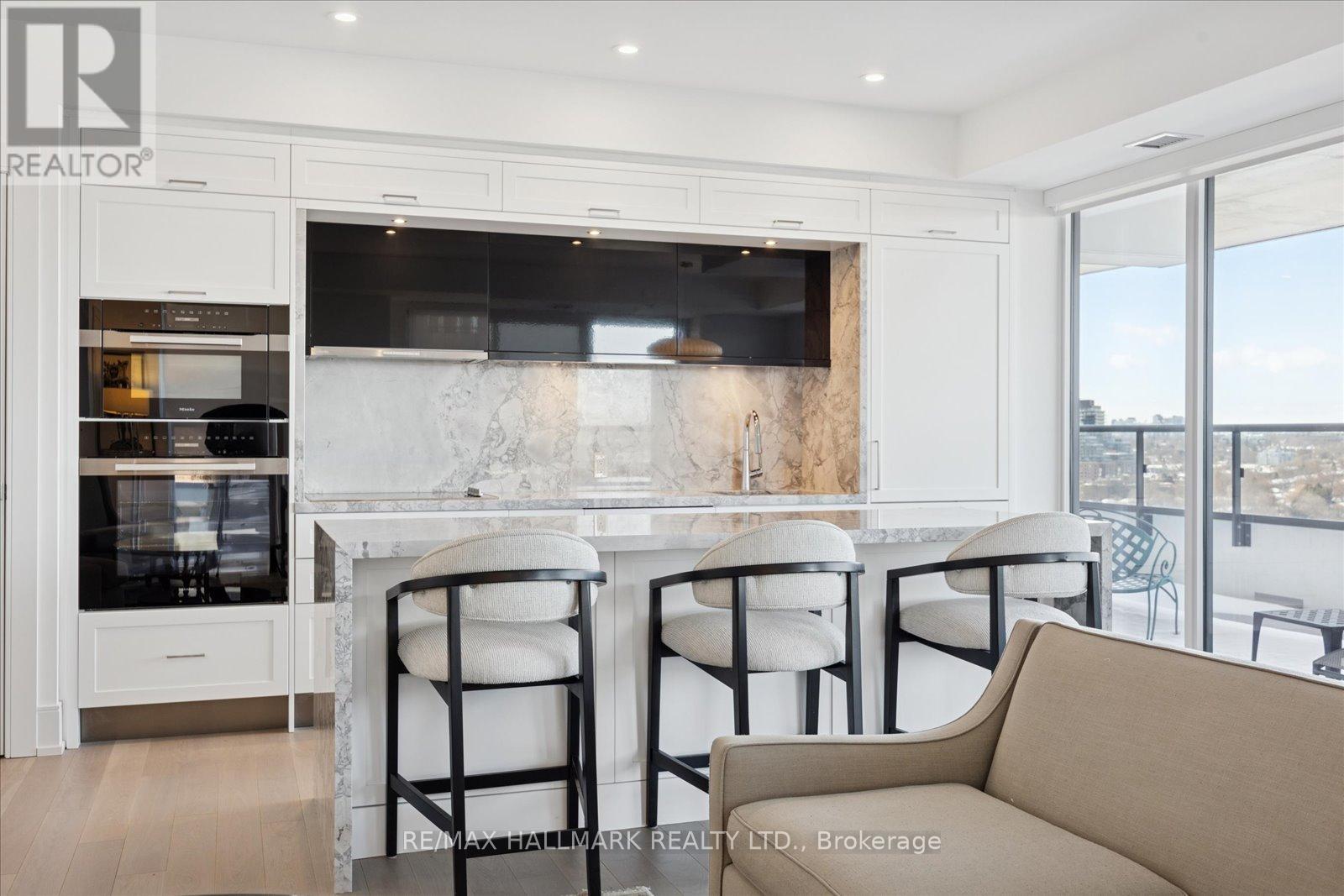 10 Inn On The Park Drive, Toronto (Banbury-Don Mills), Ontario  M3C 0P9 - Photo 16 - C12753106