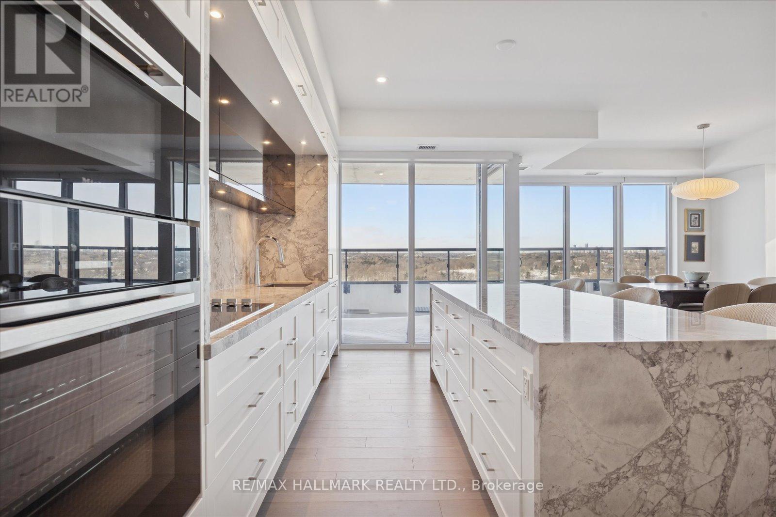 10 Inn On The Park Drive, Toronto (Banbury-Don Mills), Ontario  M3C 0P9 - Photo 21 - C12753106