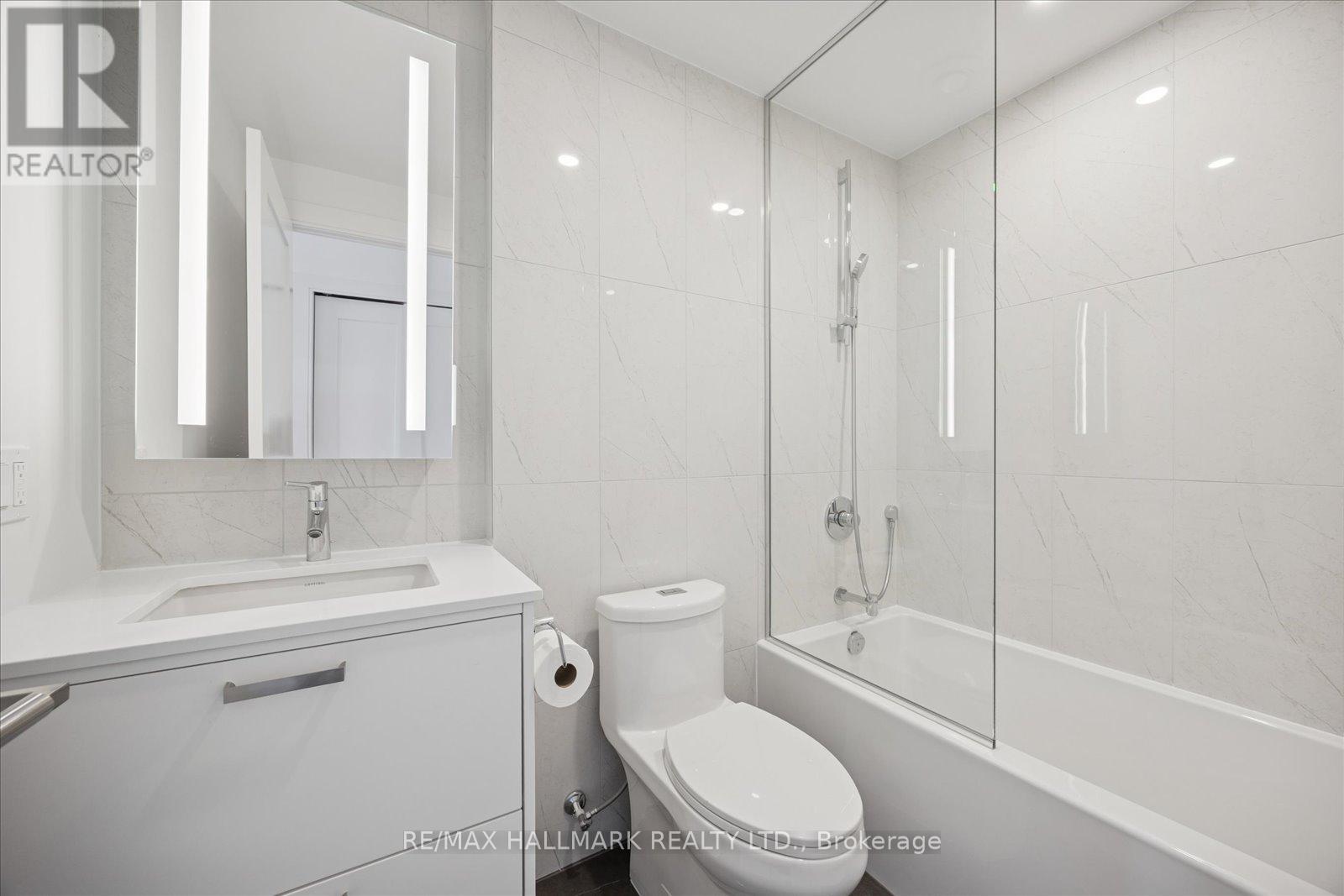 10 Inn On The Park Drive, Toronto (Banbury-Don Mills), Ontario  M3C 0P9 - Photo 33 - C12753106