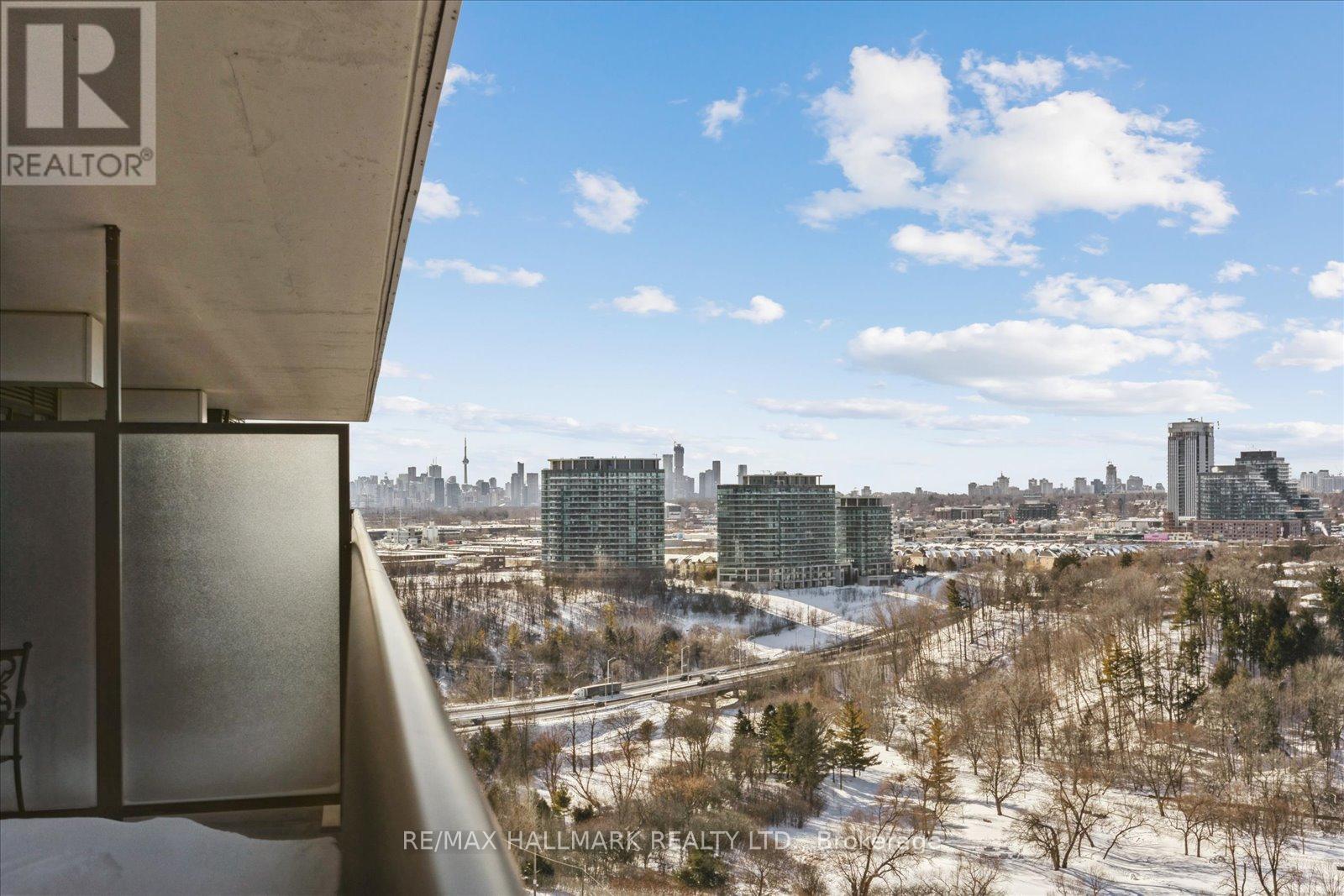 10 Inn On The Park Drive, Toronto (Banbury-Don Mills), Ontario  M3C 0P9 - Photo 40 - C12753106