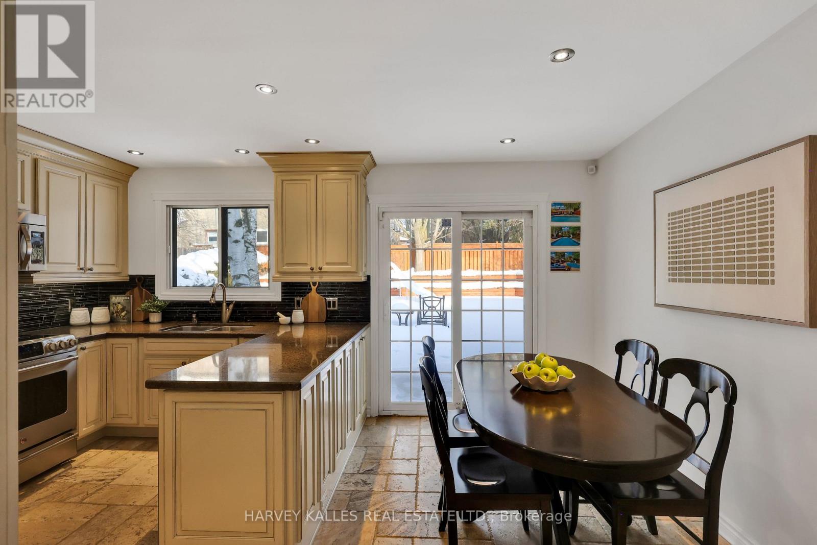 17 Loganberry Crescent, Toronto, Ontario  M2H 3H3 - Photo 10 - C12753186