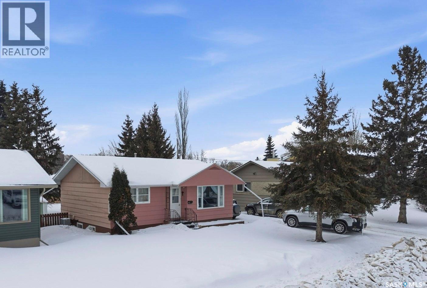 333 25th STREET W, Prince Albert, Saskatchewan