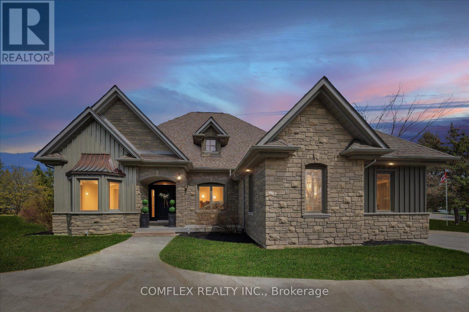 2 TAUNUS COURT, Clarington, Ontario