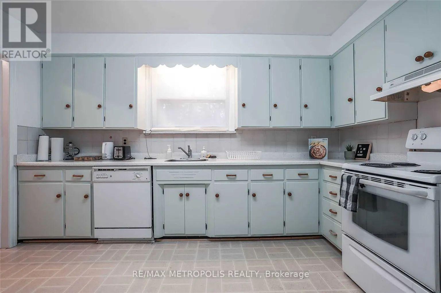 366 Beechgrove Drive, Toronto, Ontario  M1E 4A5 - Photo 13 - E12753066