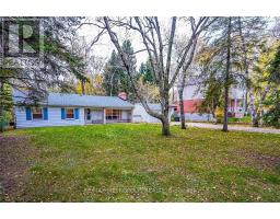 366 BEECHGROVE DRIVE, Toronto, Ontario
