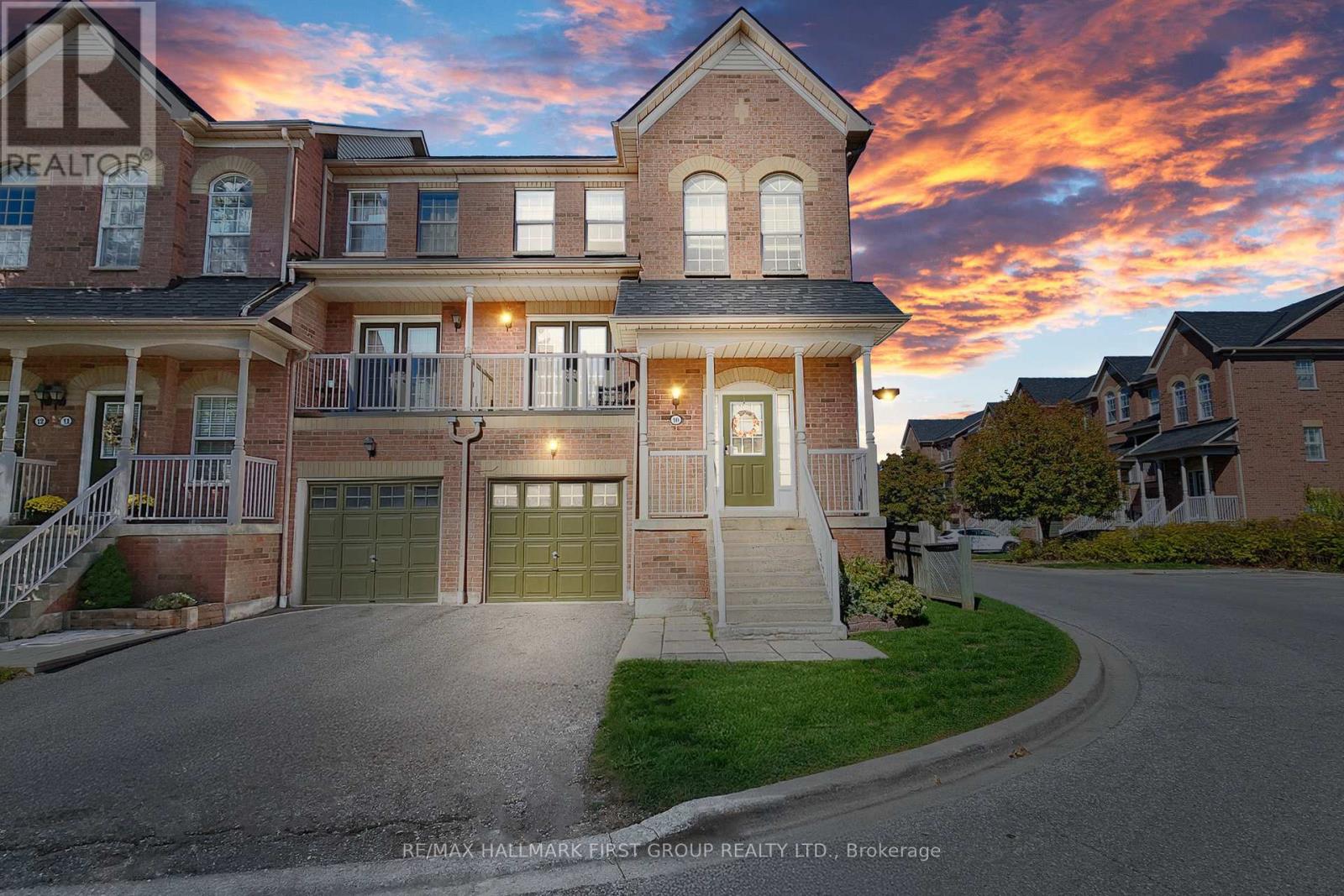 10 - 575 STEEPLE HILL, Pickering, Ontario