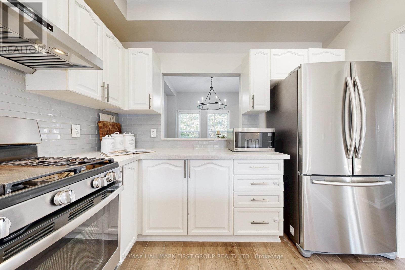 10 - 575 Steeple Hill, Pickering, Ontario  L1V 7E4 - Photo 12 - E12753068