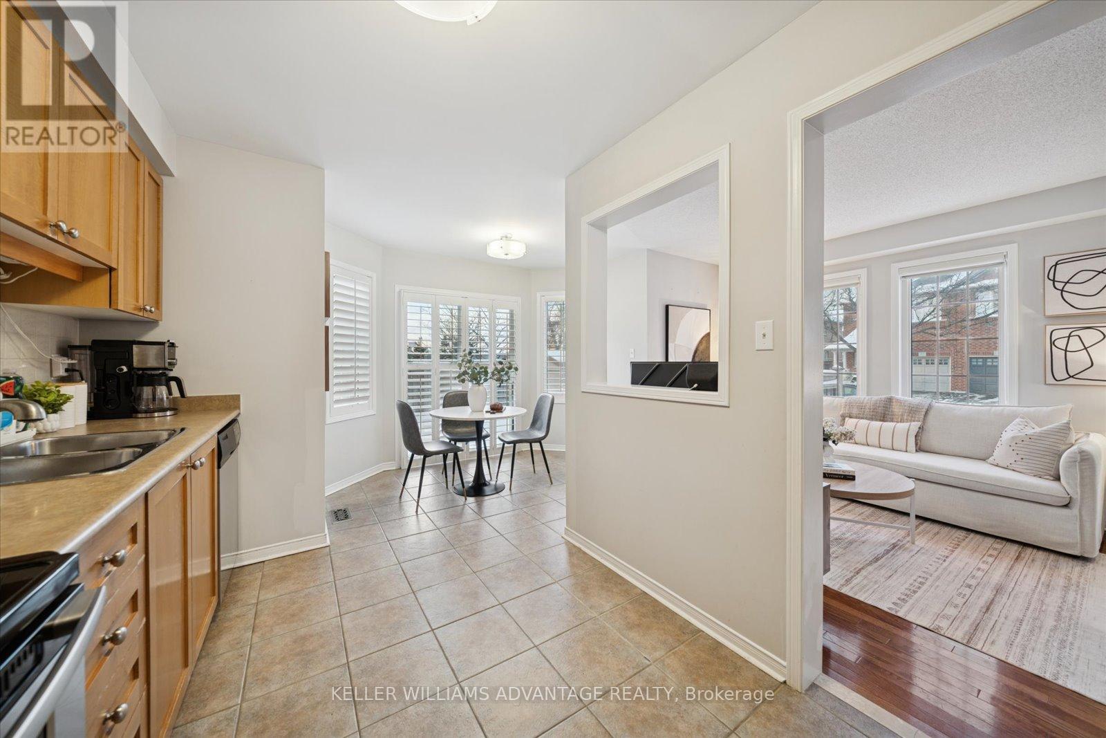 90 Collis Drive, Aurora, Ontario  L4G 7V2 - Photo 12 - N12752866