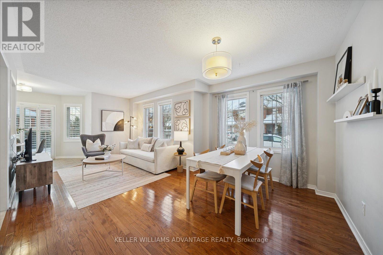 90 Collis Drive, Aurora, Ontario  L4G 7V2 - Photo 6 - N12752866