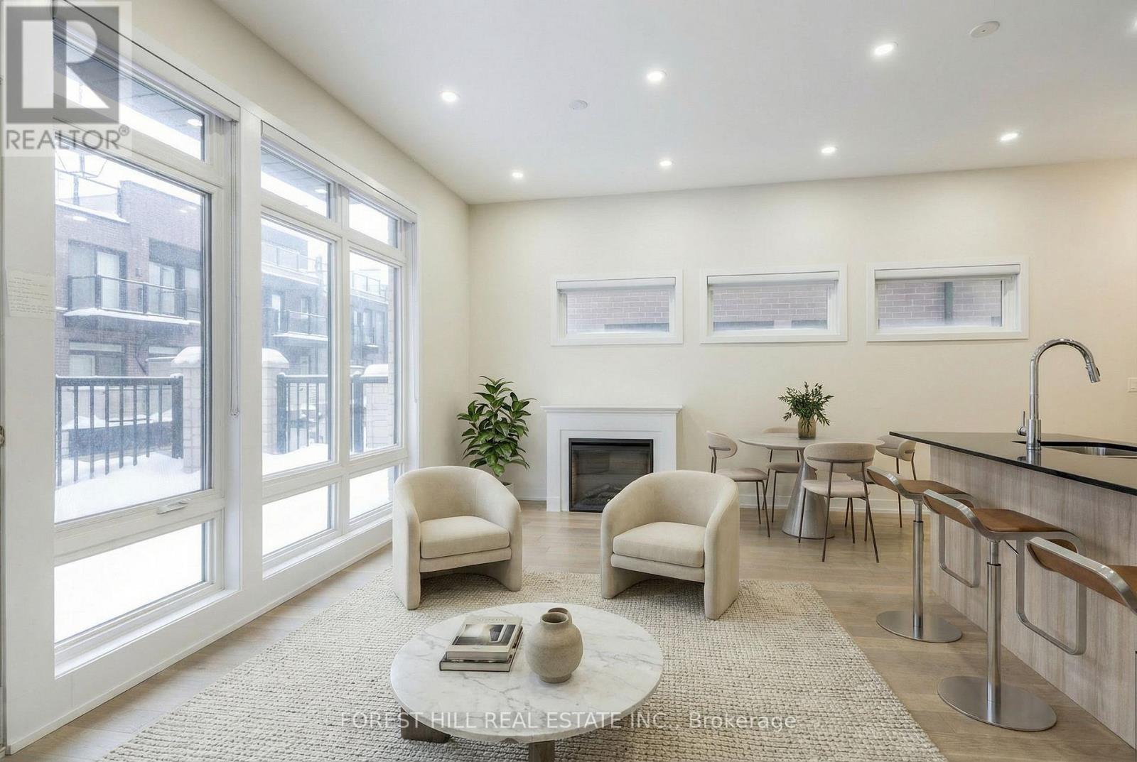 15 Ingersoll Lane, Richmond Hill, Ontario  L4E 1G9 - Photo 6 - N12753054