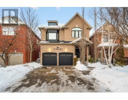 32 STRAUSS ROAD, Vaughan, Ontario