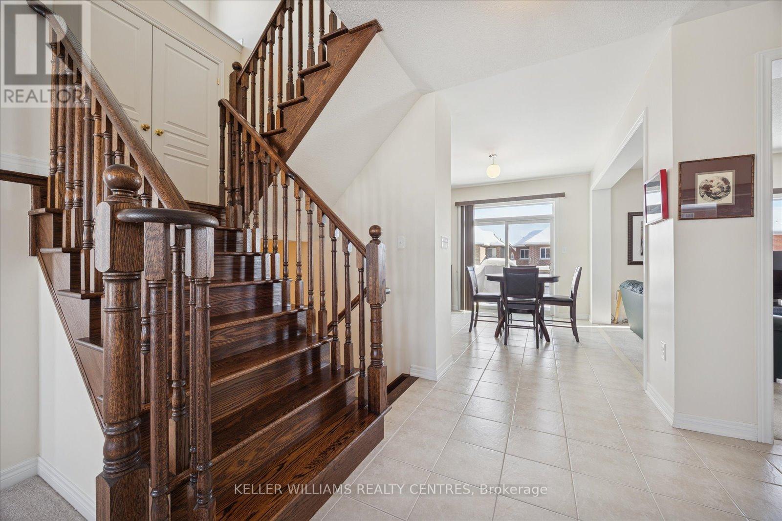 3 Bache Avenue, Georgina, Ontario  L4P 0C5 - Photo 10 - N12753156