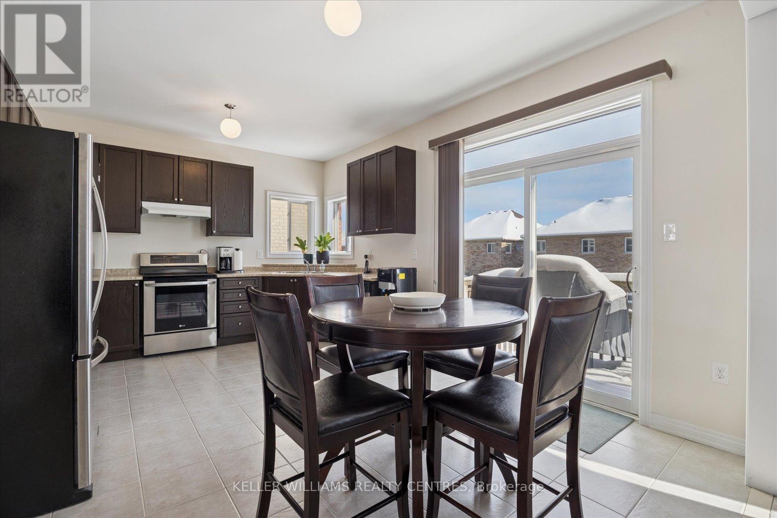 3 Bache Avenue, Georgina, Ontario  L4P 0C5 - Photo 11 - N12753156