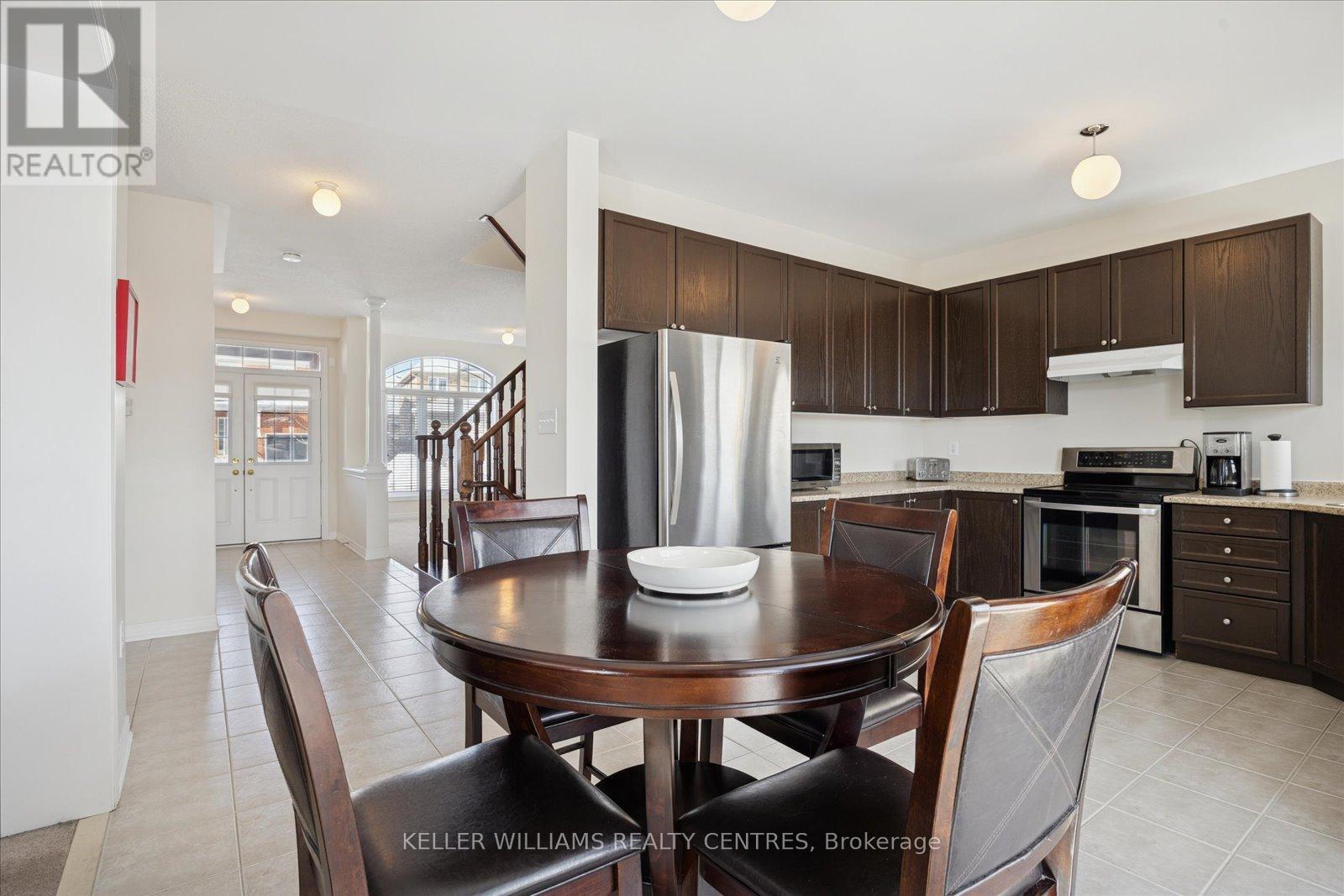 3 Bache Avenue, Georgina, Ontario  L4P 0C5 - Photo 12 - N12753156